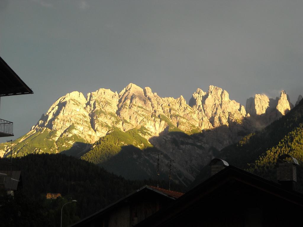 Fabbricato Indipendente Centro Apartment Lozzo Cadore Exterior photo
