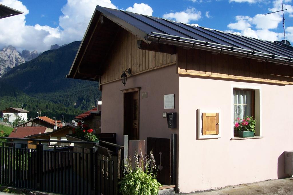 Fabbricato Indipendente Centro Apartment Lozzo Cadore Exterior photo